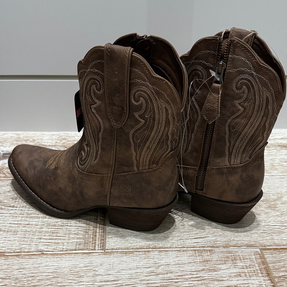 Brown Western Cowboy Boots - Picture 9 of 9
